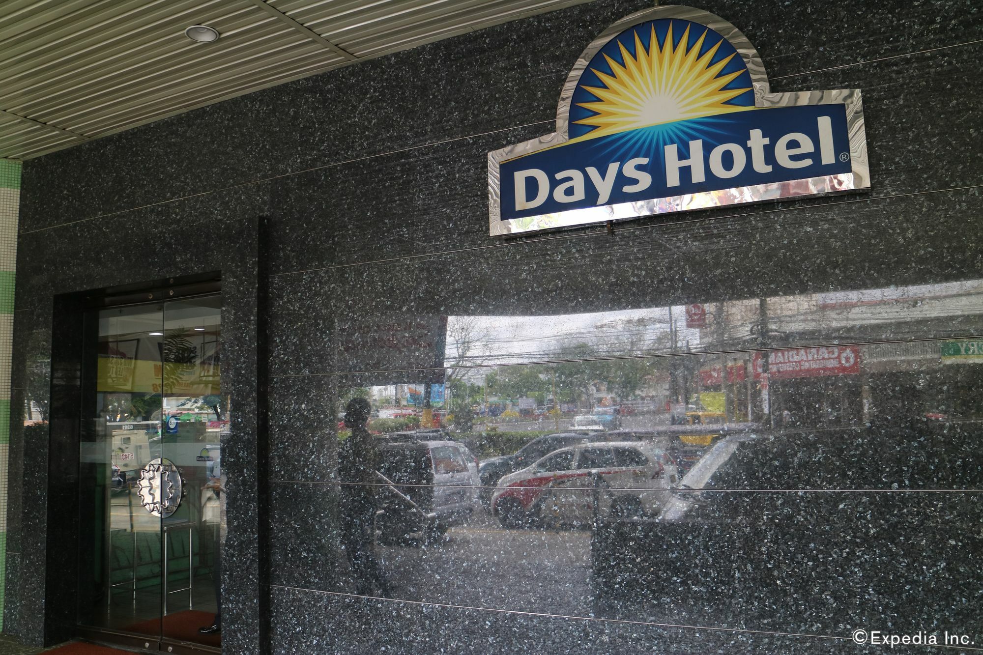 Days Hotel By Wyndham Iloilo Luaran gambar